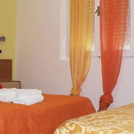 Eliseo Hotel 2*