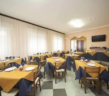 Eliseo Hotel 2*