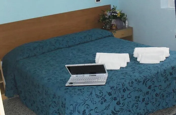 Hotel Eliseo 2*
